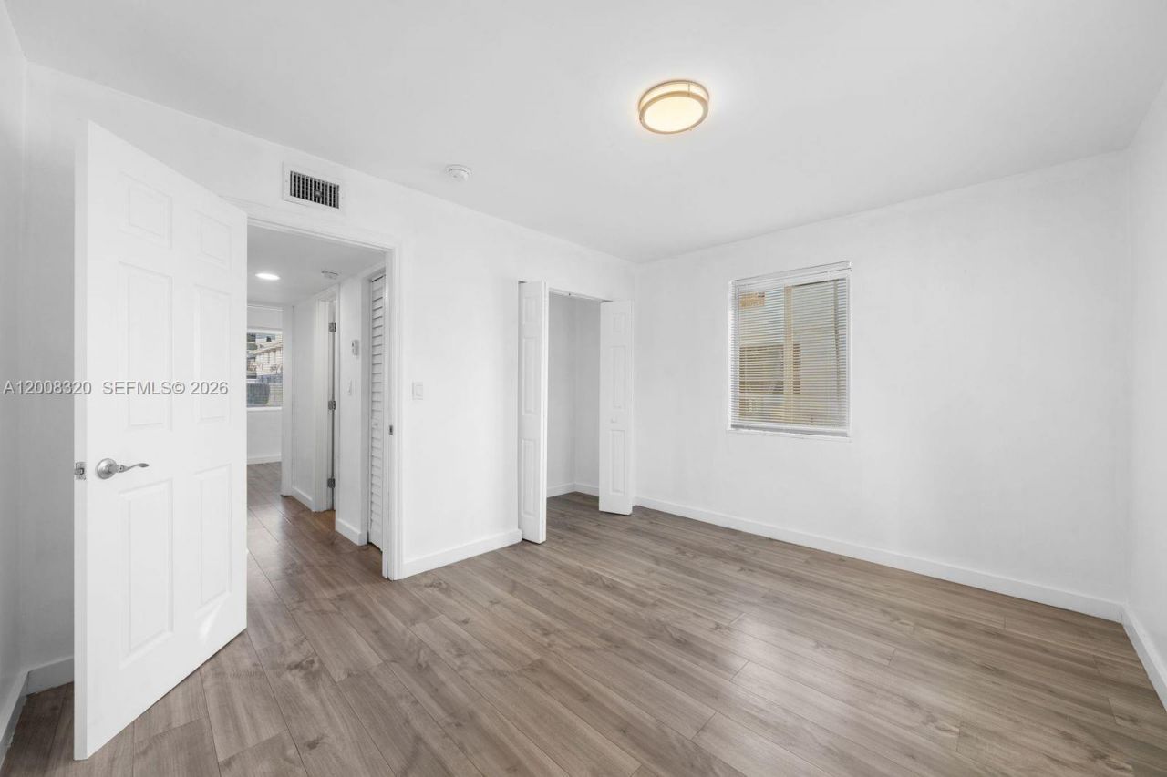 842 SW 3rd St , Miami, FL 33130 Photo