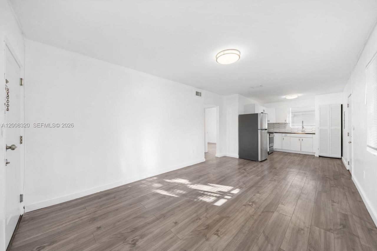 842 SW 3rd St , Miami, FL 33130 Photo