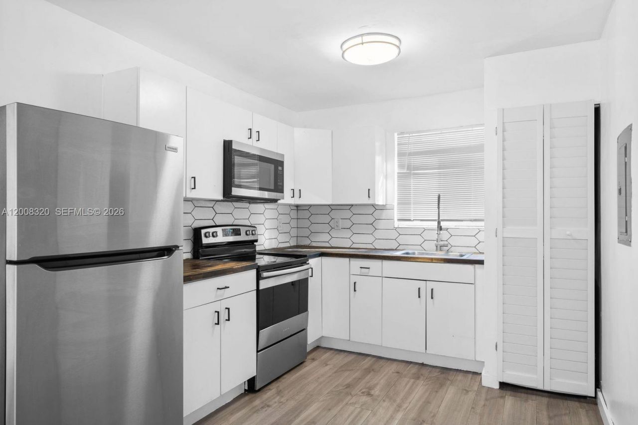 842 SW 3rd St , Miami, FL 33130 Photo