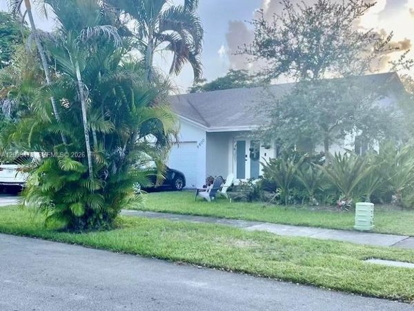 9400 SW 103rd Ave, Miami, FL 33176
