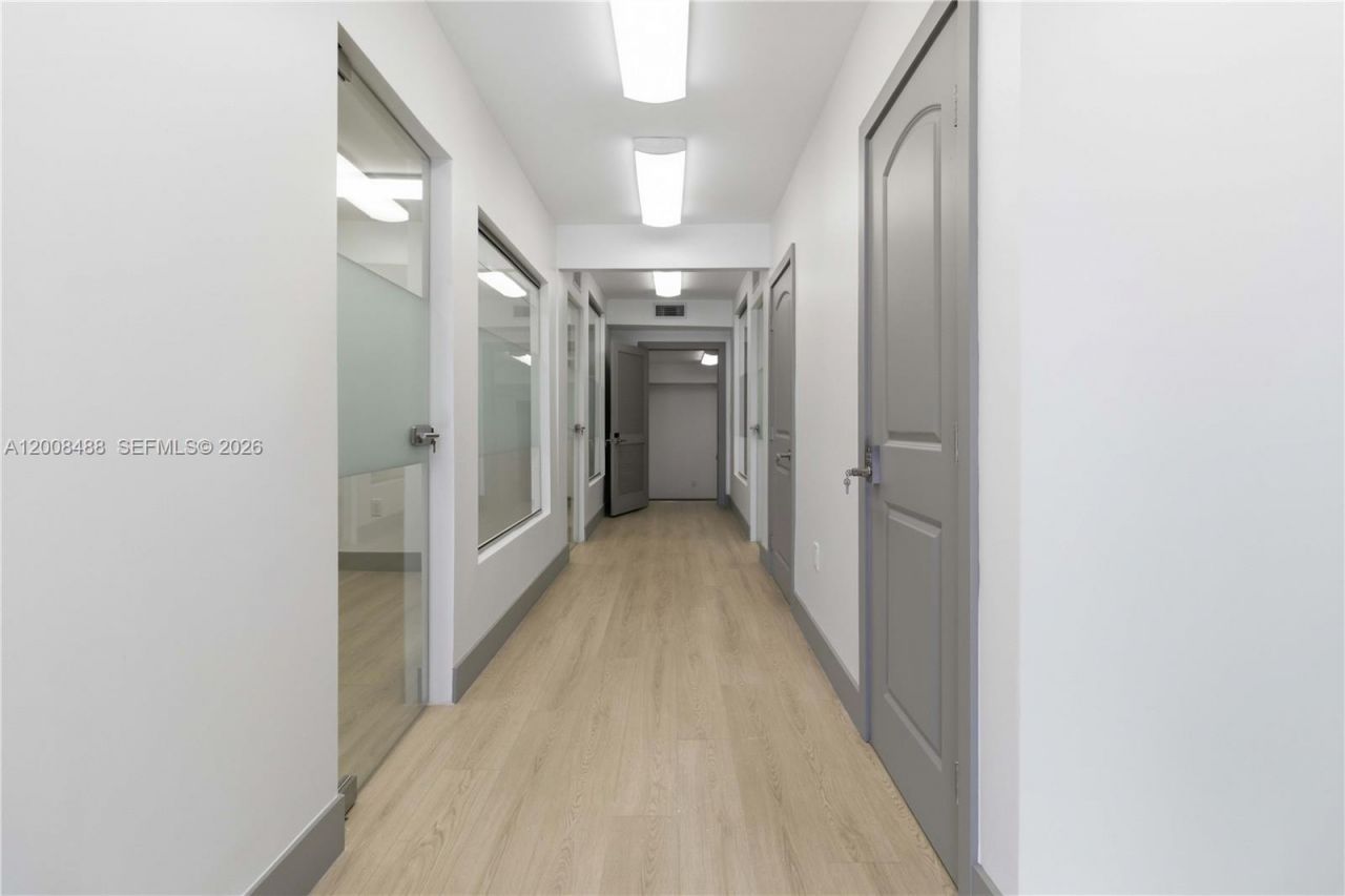 470 NW 22nd Ave , Miami, FL 33125 Photo