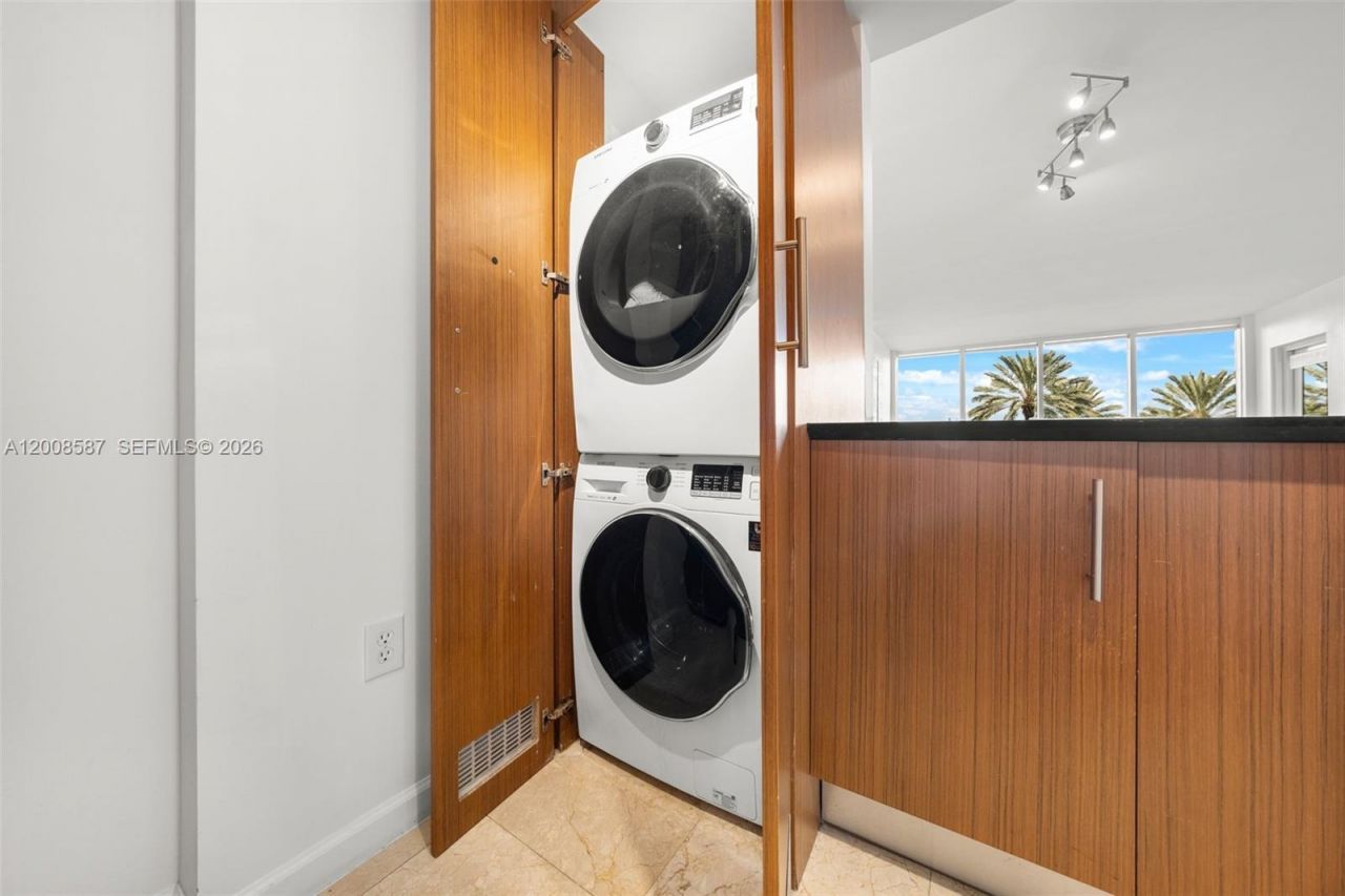 10275 Collins Ave, Unit 327, Bal Harbour, FL 33154 Photo