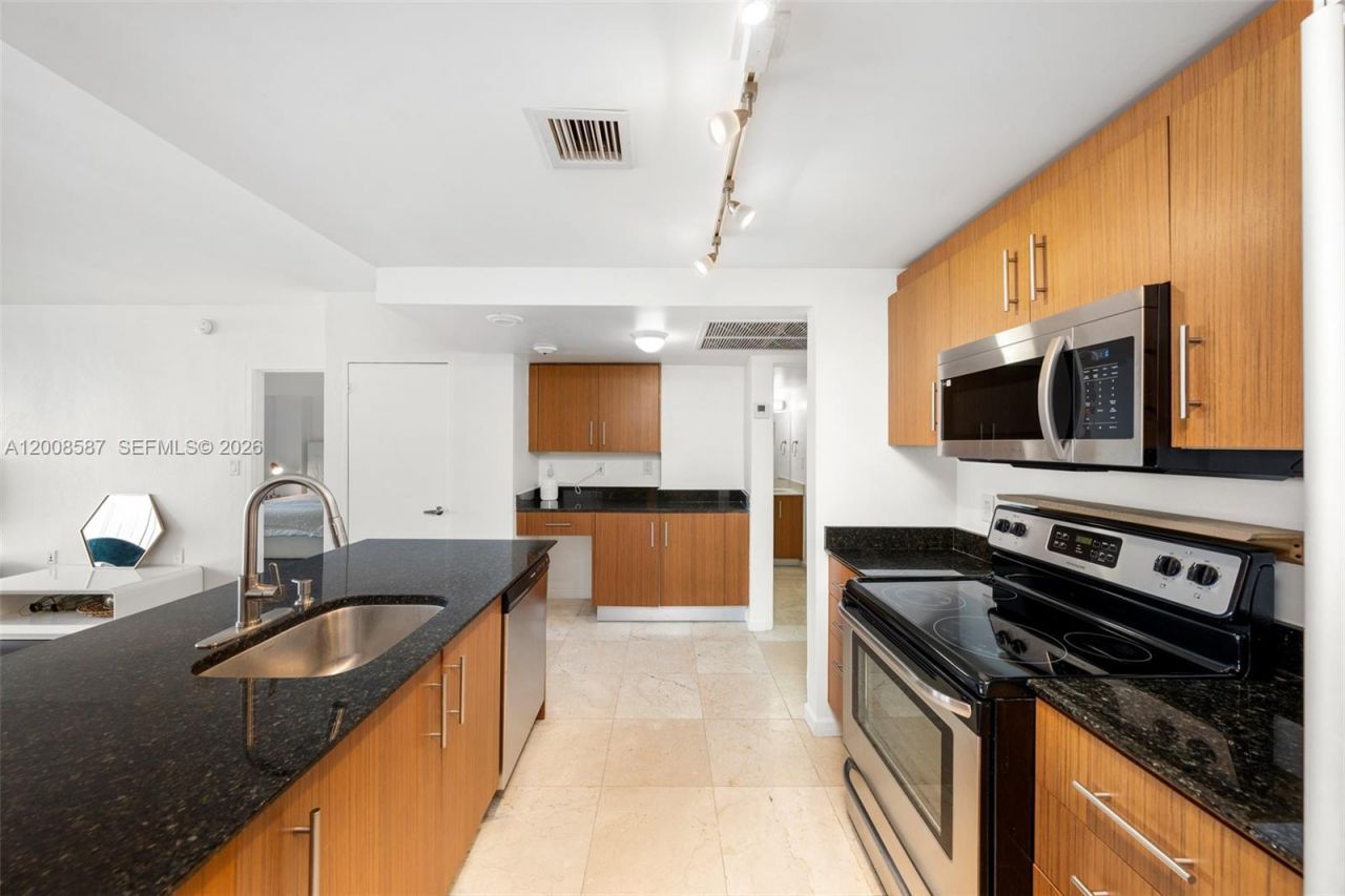 10275 Collins Ave, Unit 327, Bal Harbour, FL 33154 Photo
