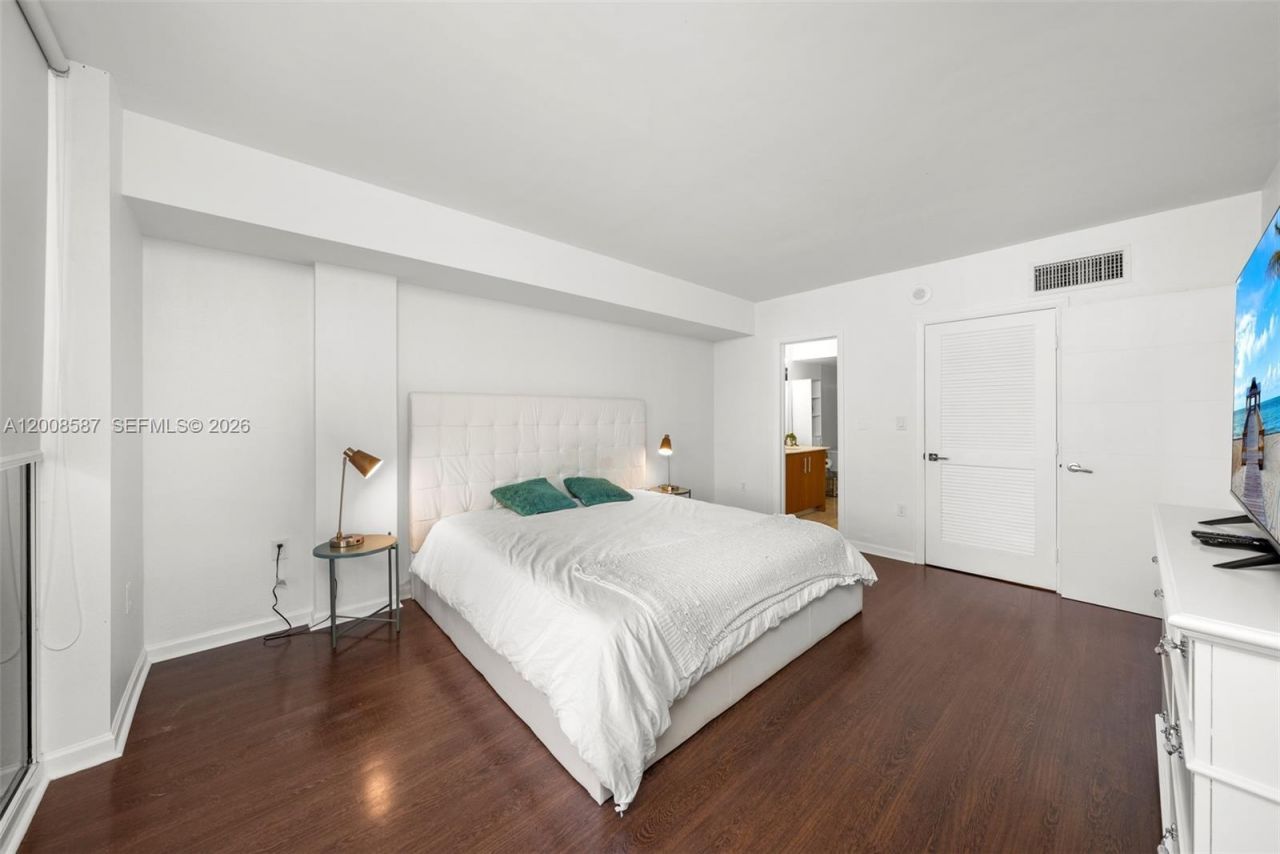 10275 Collins Ave, Unit 327, Bal Harbour, FL 33154 Photo