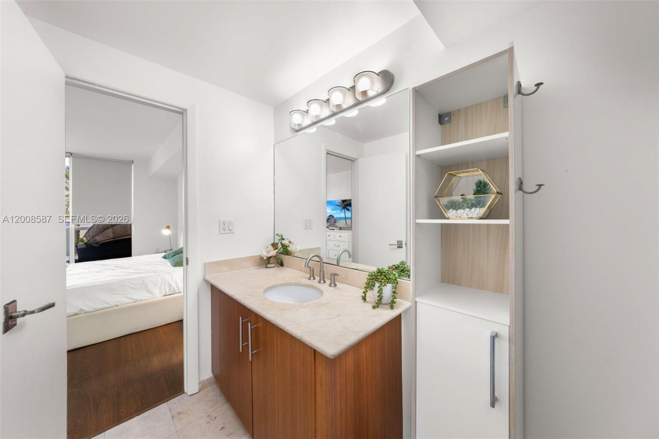 10275 Collins Ave, Unit 327, Bal Harbour, FL 33154 Photo