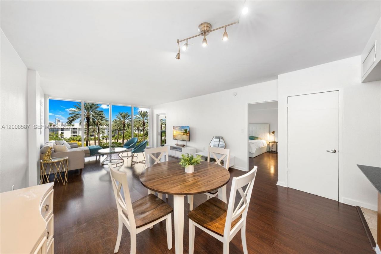 10275 Collins Ave, Unit 327, Bal Harbour, FL 33154 Photo