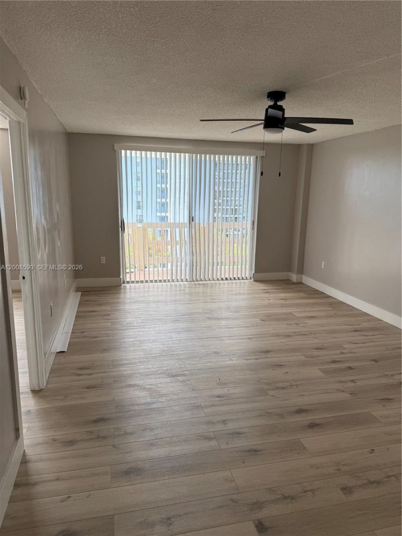 15600 NW 7th Ave , Unit 618, Miami, FL 33169 Photo