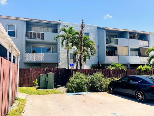 6095 W 18th Ave, Unit S219, Hialeah, FL 33012
