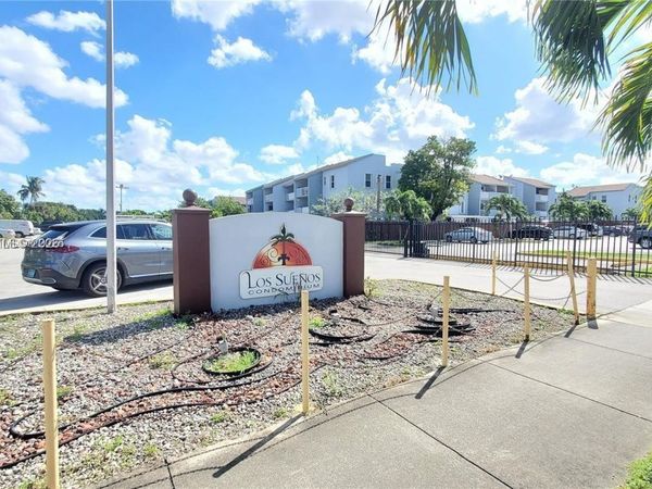 6095 W 18th Ave , Unit S219, Hialeah, FL 33012