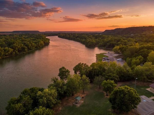 9509 Valley View Trail , Rio Vista, TX 76093