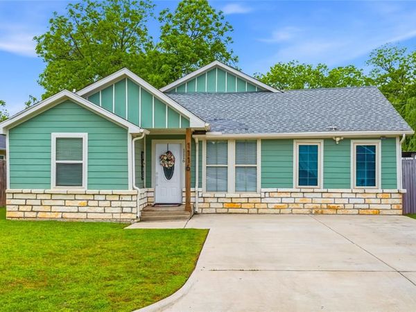 1116 S Hazelwood Street, Sherman, TX 75090