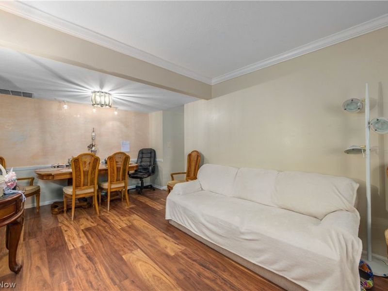 7005 Carriage Hill Drive, Unit 102, Brecksville, OH 44141 Photo 11