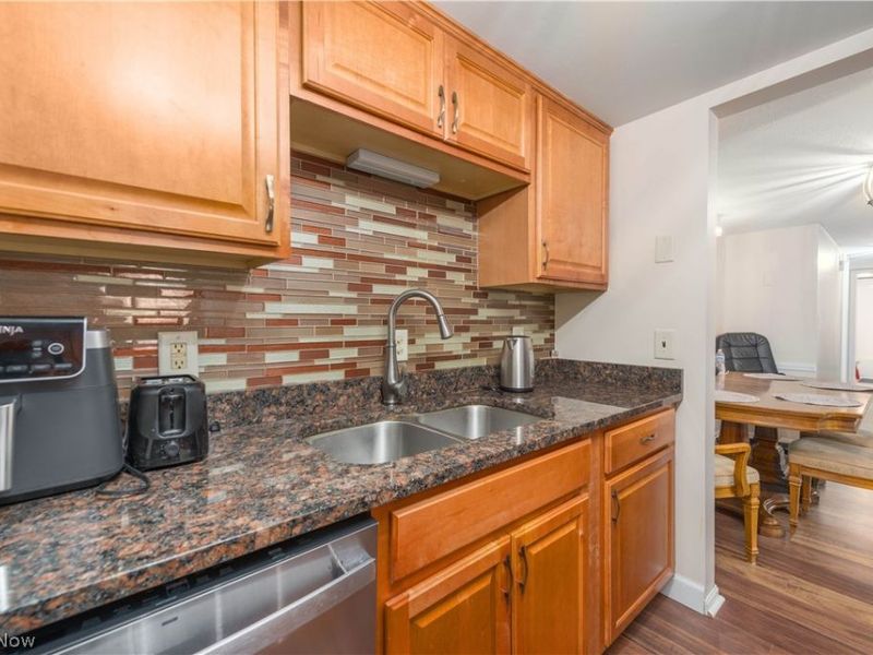 7005 Carriage Hill Drive, Unit 102, Brecksville, OH 44141 Photo 19