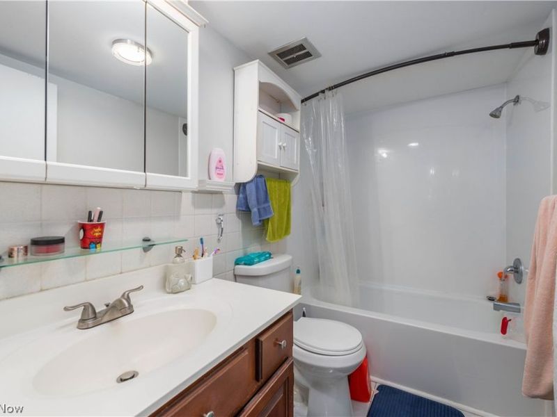 7005 Carriage Hill Drive, Unit 102, Brecksville, OH 44141 Photo 32