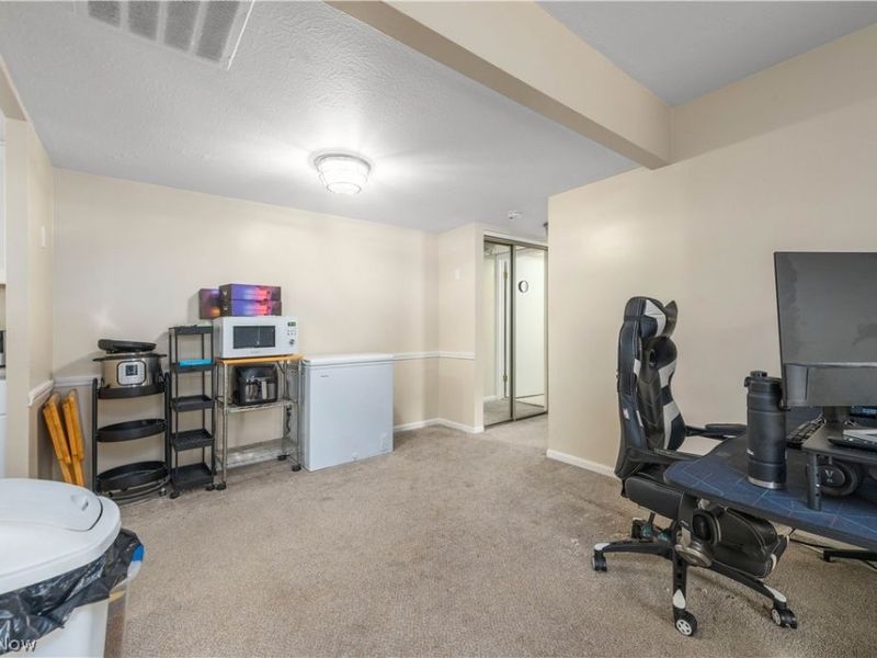 7005 Carriage Hill Drive, Unit 104, Brecksville, OH 44141 Photo 15