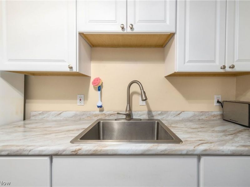 7005 Carriage Hill Drive, Unit 104, Brecksville, OH 44141 Photo 22