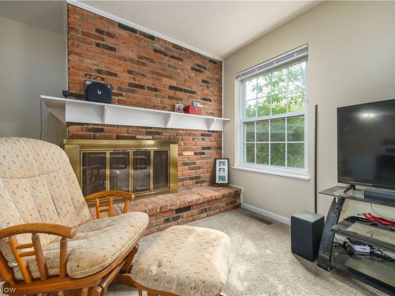 7005 Carriage Hill Drive, Unit 104, Brecksville, OH 44141 Photo 9