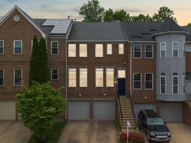 20695 RIPTIDE SQUARE, STERLING, VA 20165