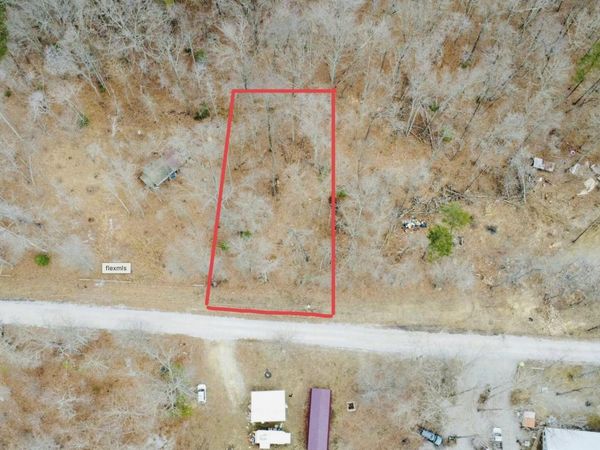 Diane Circle, Crossville, TN 38572