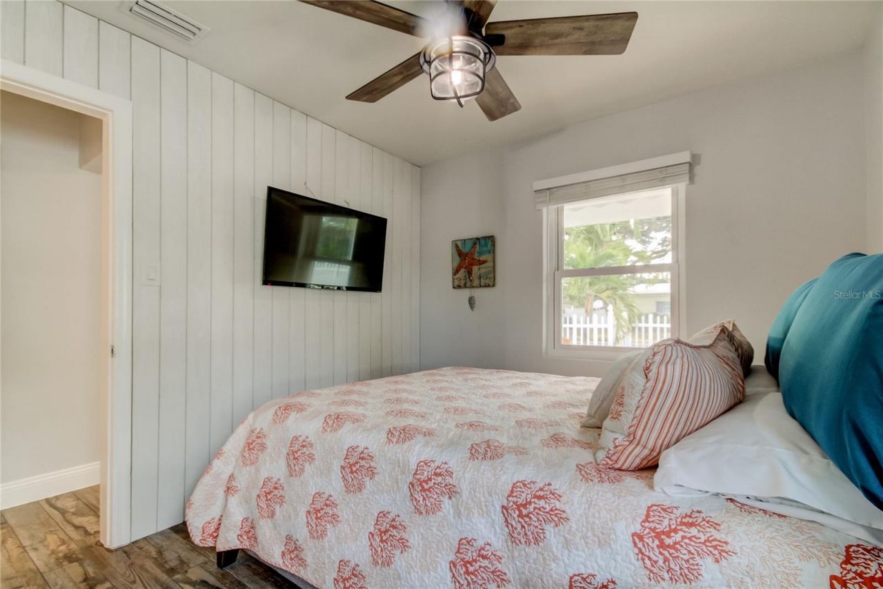 1907 2nd Street , Indian Rocks Beach, FL 33785 Photo