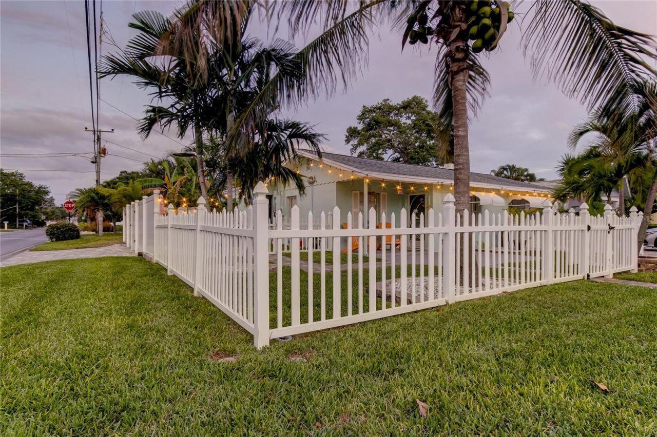 1907 2nd Street , Indian Rocks Beach, FL 33785 Photo