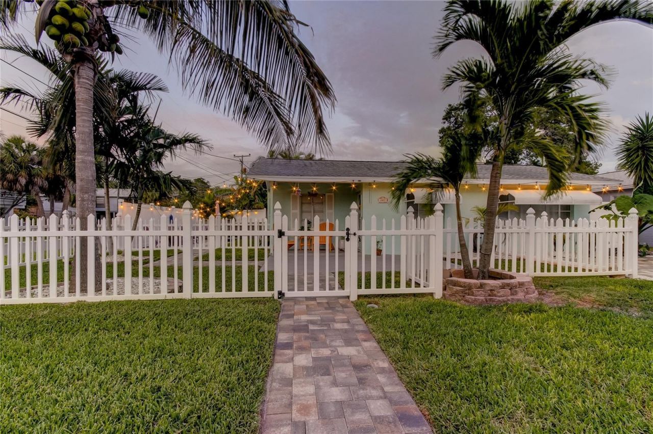 1907 2nd Street , Indian Rocks Beach, FL 33785 Photo