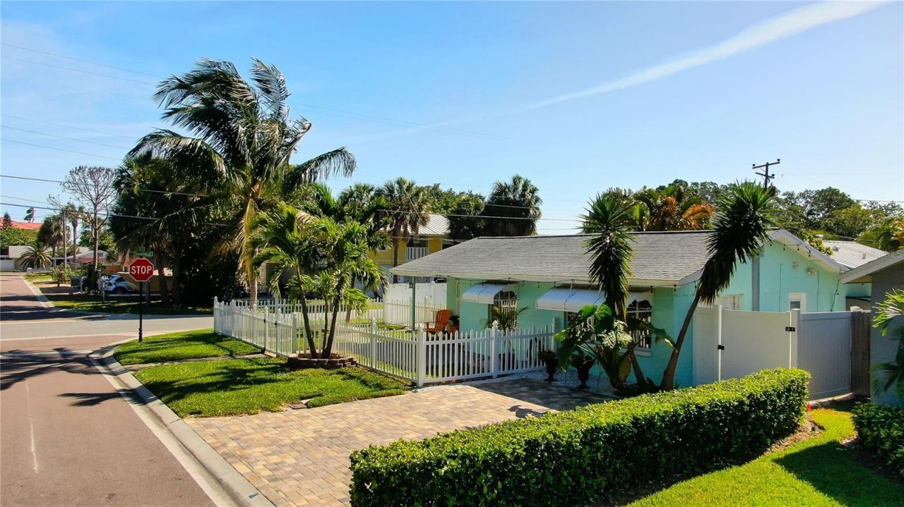 1907 2nd Street , Indian Rocks Beach, FL 33785 Photo