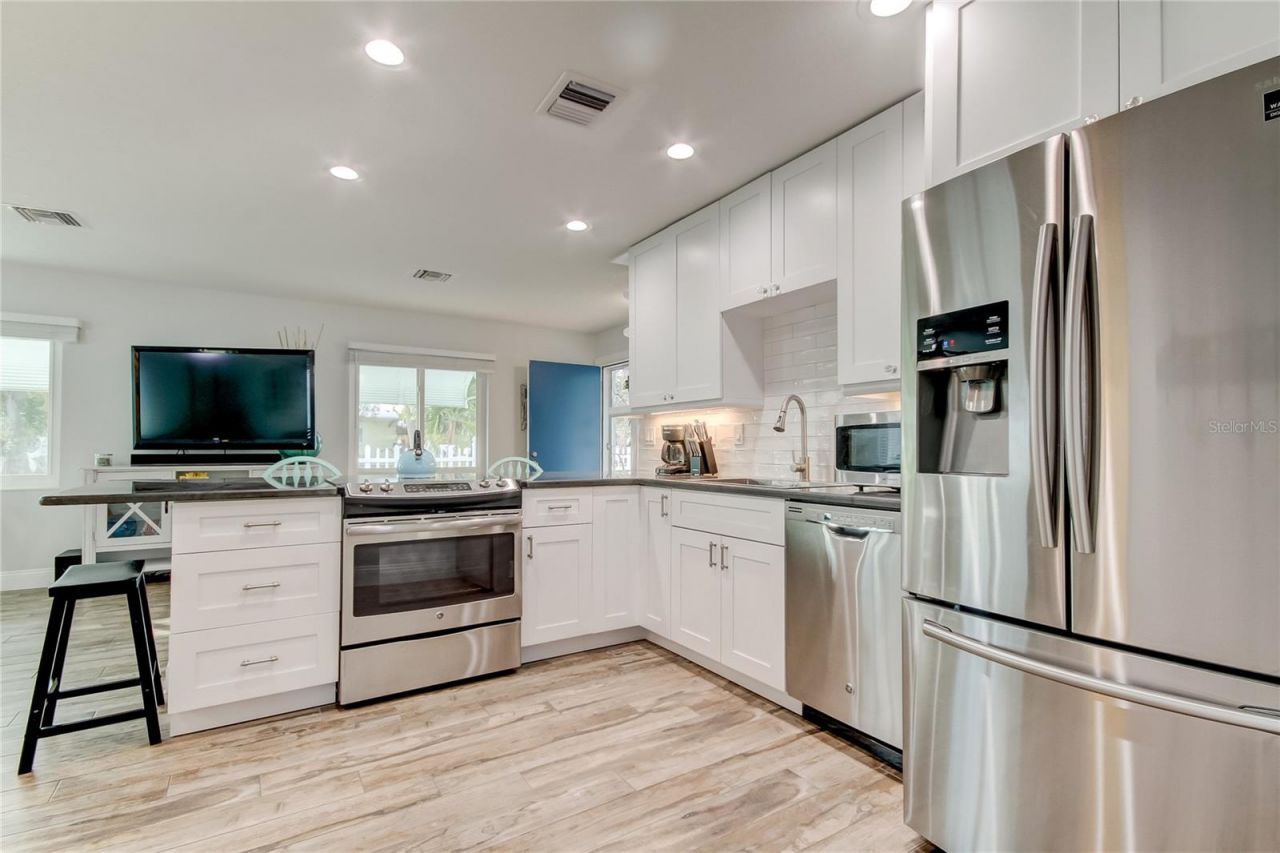 1907 2nd Street , Indian Rocks Beach, FL 33785 Photo