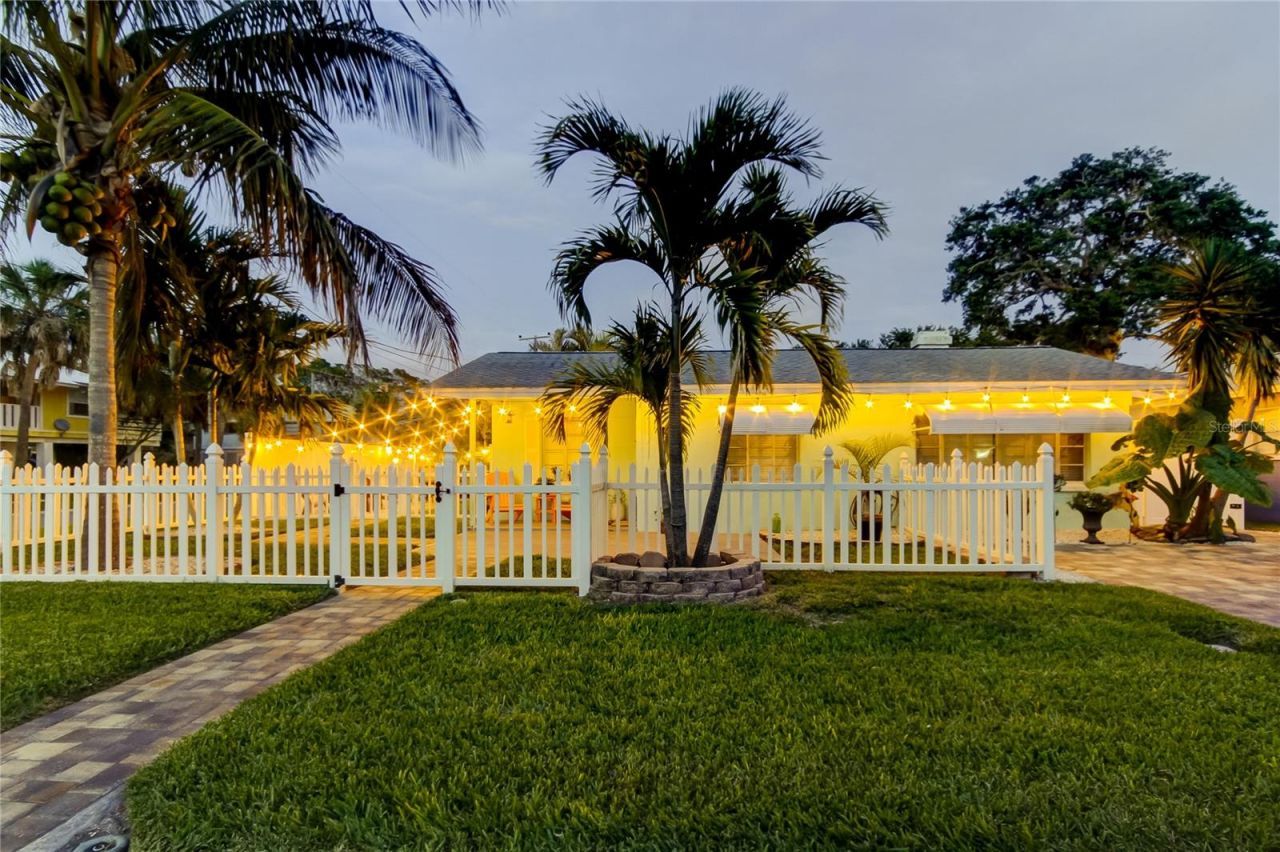 1907 2nd Street , Indian Rocks Beach, FL 33785 Photo
