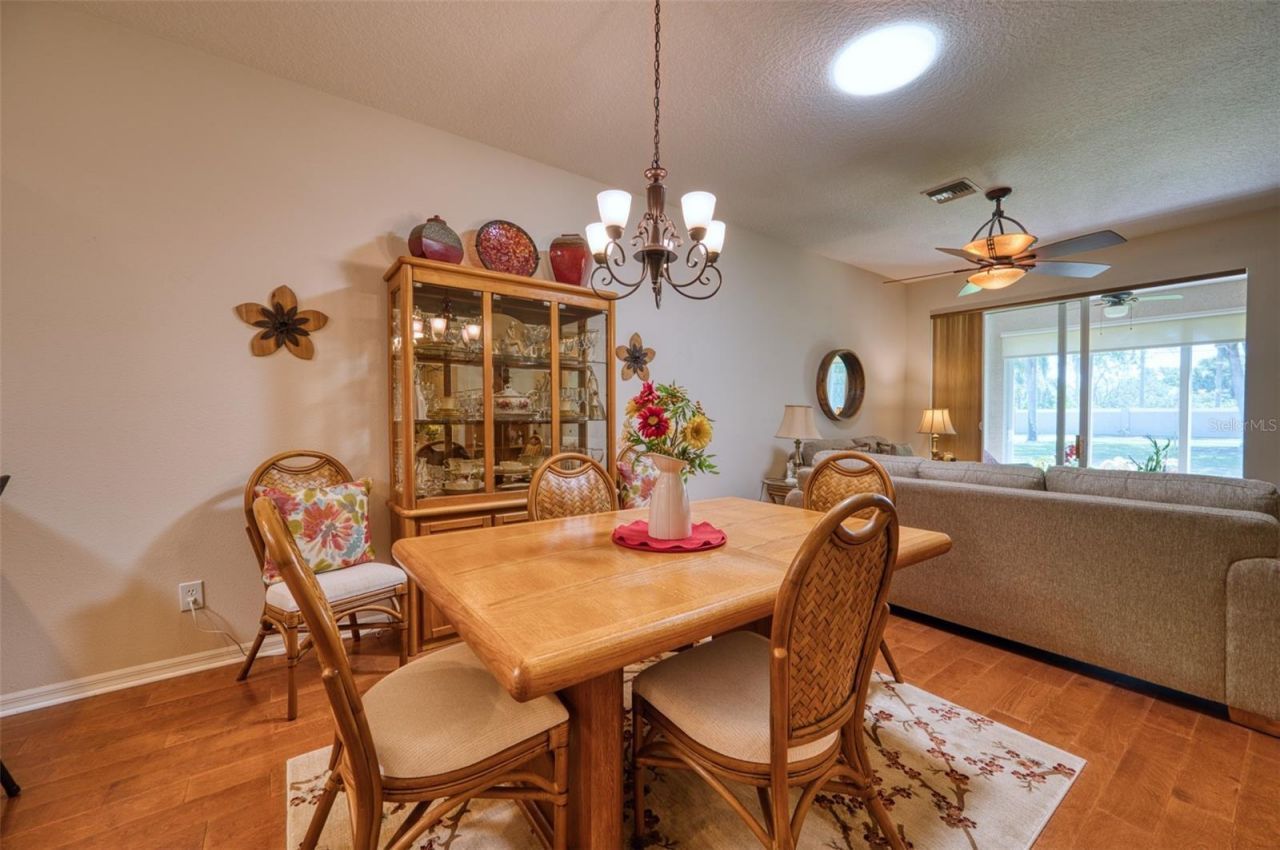8223 Simpson Falls Court, Sarasota, FL 34243 Photo