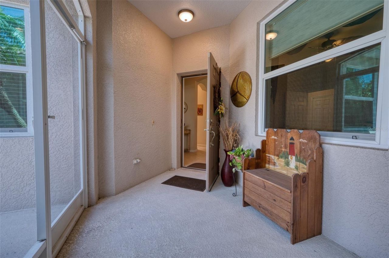8223 Simpson Falls Court, Sarasota, FL 34243 Photo