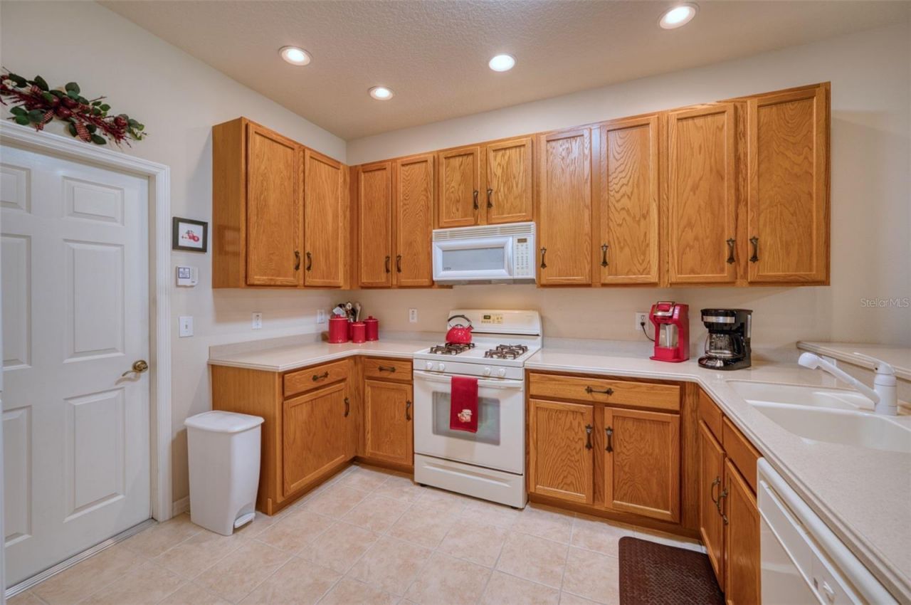 8223 Simpson Falls Court, Sarasota, FL 34243 Photo