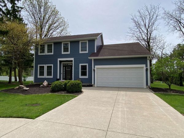 101 Pinecrest Court , Bellefontaine, OH 43311