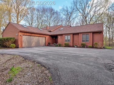 8412 Beacon Lane, Salem Twp, MI 48168