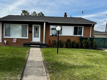 31274 Fernwood Street , Westland, MI 48186