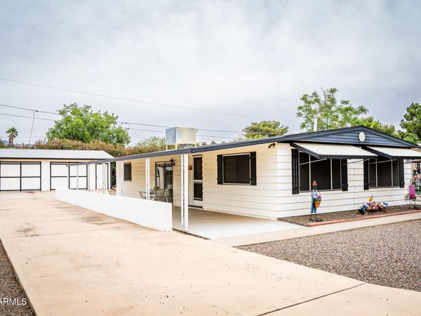 34465 S K FIELD Road, Black Canyon City, AZ 85324