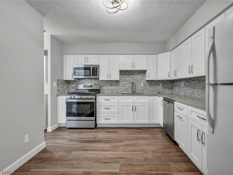 4183 Columbia Road, North Olmsted, OH 44070 Photo 16