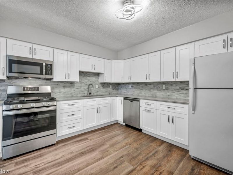 4183 Columbia Road, North Olmsted, OH 44070 Photo 17