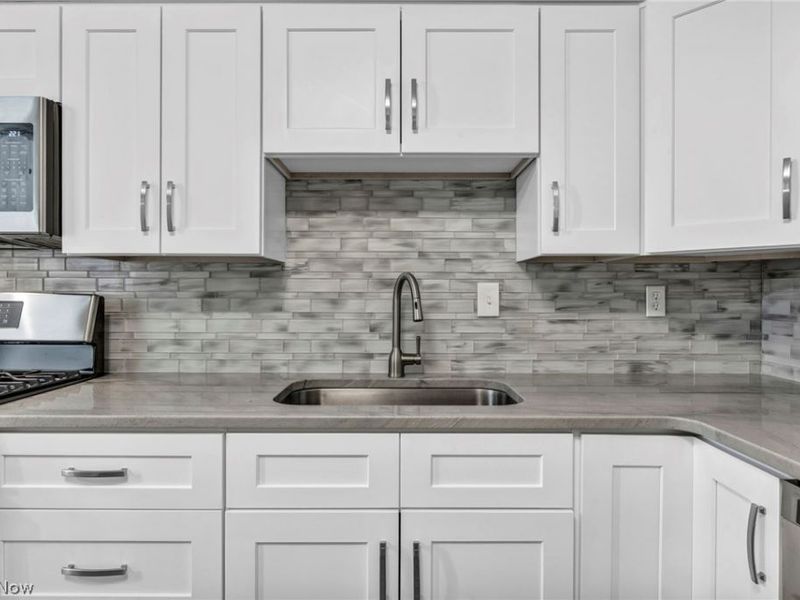 4183 Columbia Road, North Olmsted, OH 44070 Photo 18