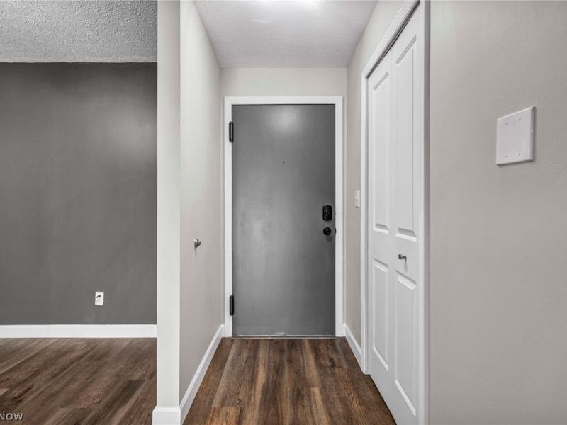 4183 Columbia Road, North Olmsted, OH 44070 Photo 8