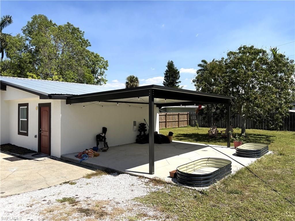 4462 E Riverside Dr, Fort Myers, FL 33905 Photo