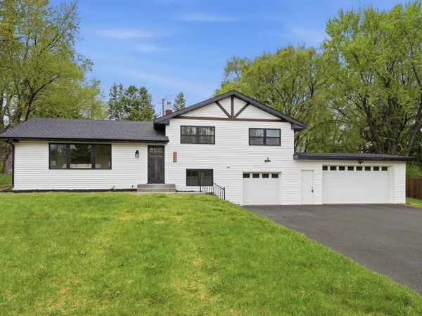 15901 W 62nd Street, Eden Prairie, MN 55346