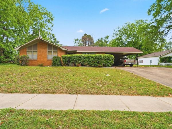 1824 W College Boulevard, Jonesboro, AR 72401