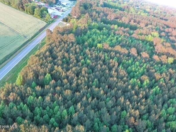 53 Hy W, Burgaw, NC 28425