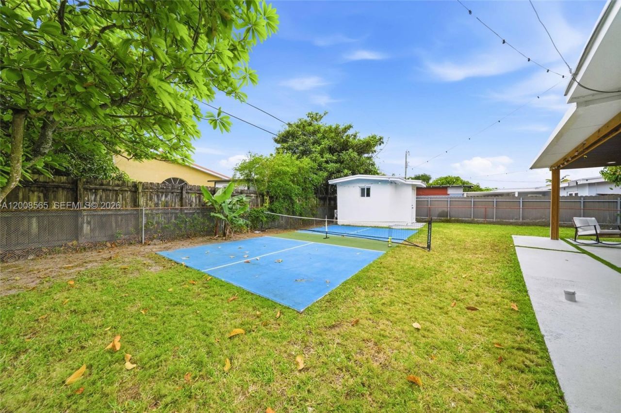 10860 SW 40th Ter, Miami, FL 33165 Photo