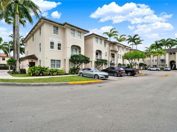 11501 NW 89th St , Unit 104, Doral, FL 33178