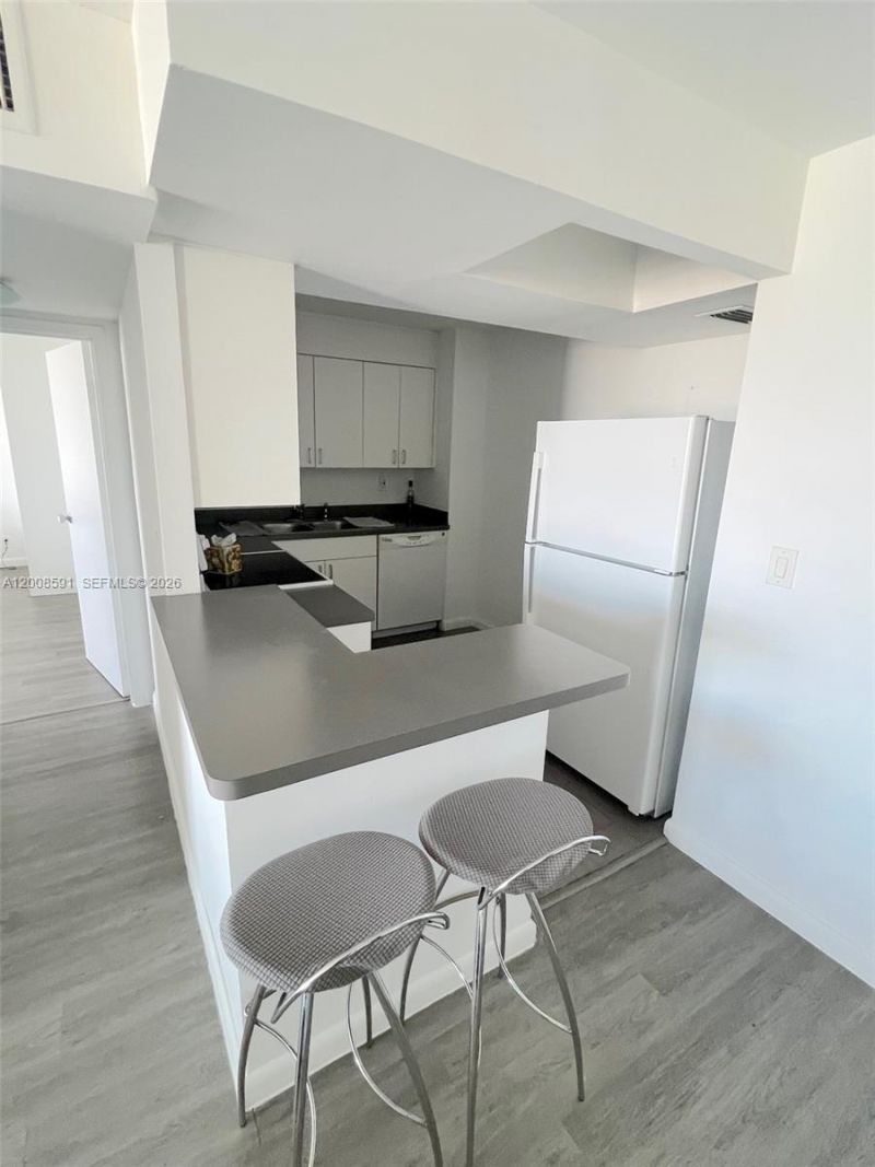 1800 Collins Ave , Unit 15B, Miami Beach, FL 33139 Photo