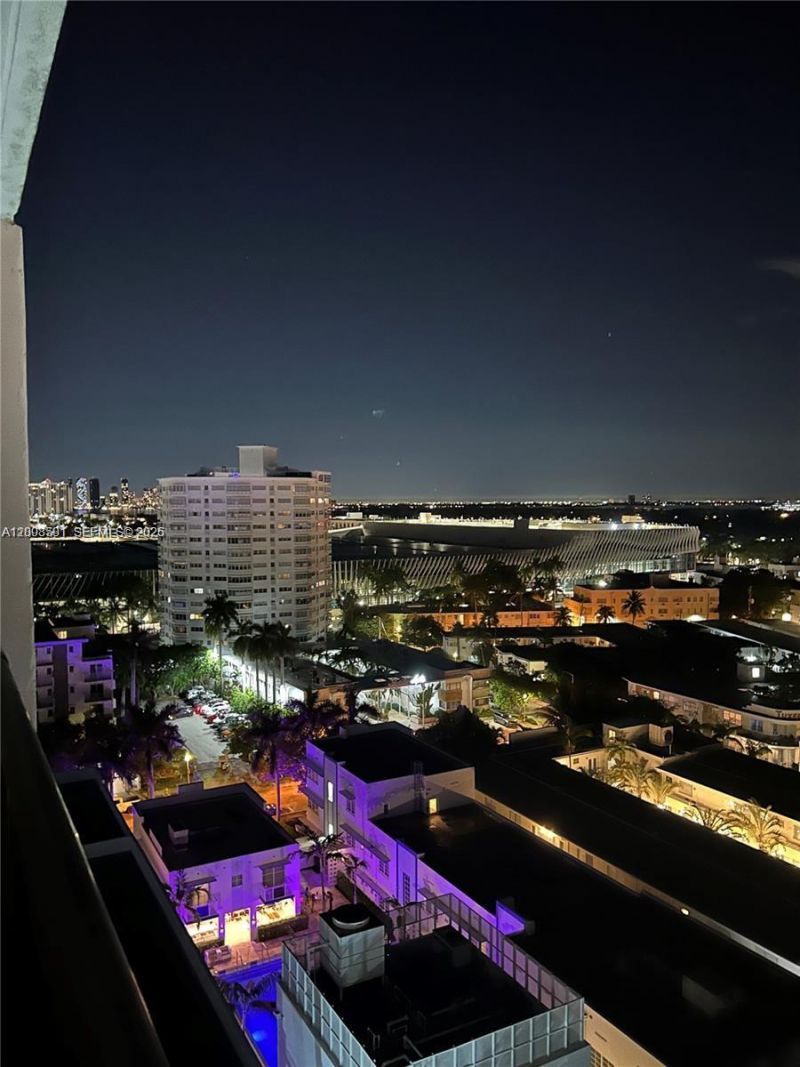 1800 Collins Ave , Unit 15B, Miami Beach, FL 33139 Photo