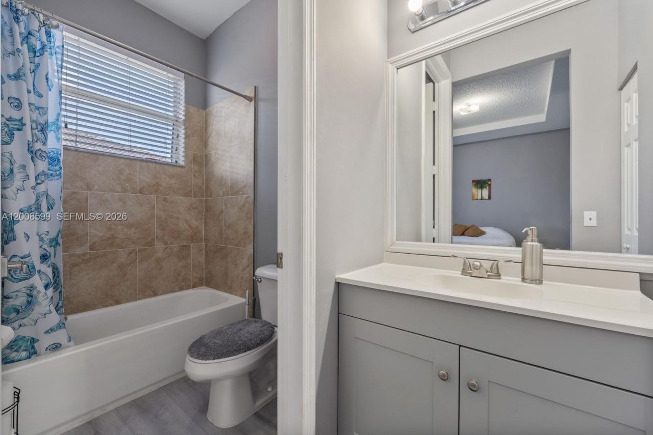 934 NE 42nd Ter , Homestead, FL 33033 Photo