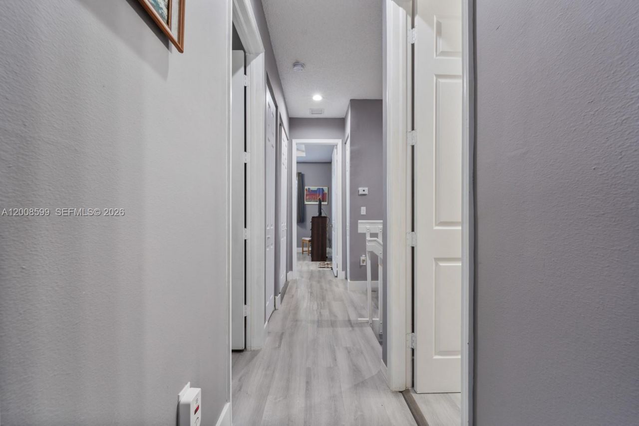 934 NE 42nd Ter , Homestead, FL 33033 Photo